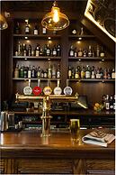 The Grafton Arms Pub & Rooms