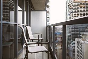 QuickStay - Incredible Downtown Condo, Yonge & College