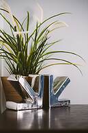 QuickStay - Incredible Downtown Condo, Yonge & College