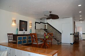 Caprice 14 Cable Beach Luxury Villa