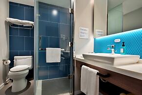 Holiday Inn Express Sanya Bay by IHG