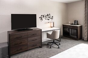 Holiday Inn Boston Logan Airport - Chelsea by IHG
