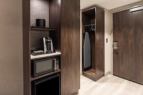 Holiday Inn Boston Logan Airport - Chelsea by IHG