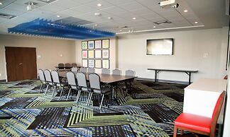 Holiday Inn Express & Suites Nashville North - Springfield by IHG
