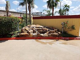 Palace Inn Hwy 6 North & Clay Rd