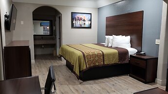 Palace Inn Hwy 6 North & Clay Rd