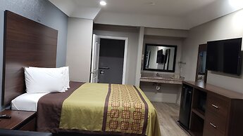 Palace Inn Hwy 6 North & Clay Rd