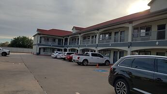 Palace Inn Hwy 6 North & Clay Rd