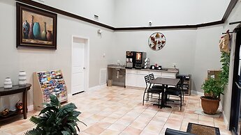 Palace Inn Hwy 6 North & Clay Rd