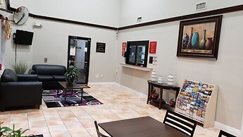 Palace Inn Hwy 6 North & Clay Rd