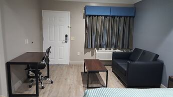 Palace Inn Hwy 6 North & Clay Rd