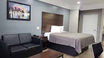 Palace Inn Hwy 6 North & Clay Rd