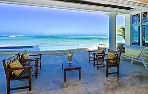 La Mouette Cable Beach Bahamian Villa