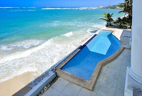 La Mouette Cable Beach Bahamian Villa