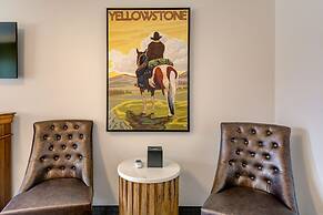 The Roosevelt Hotel - Yellowstone