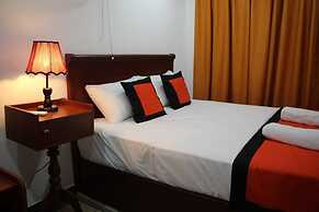 Lakeside Hybrid Villa