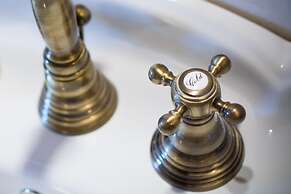 Castello Di Caccuri Suites