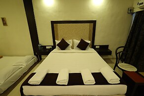 Hotel Ashwin Igatpuri, Pure Veg & Jain Food