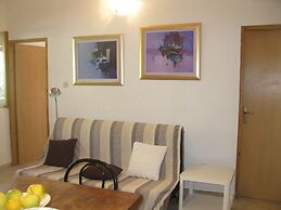 Apartmani Bako Komiza