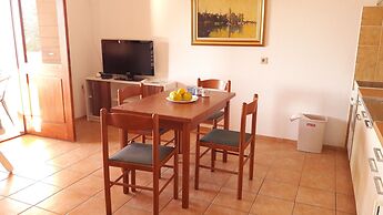 Apartmani Bako Komiza