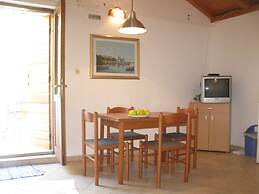 Apartmani Bako Komiza