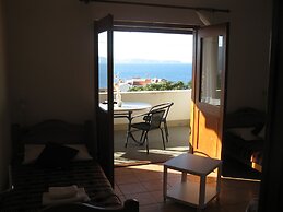 Apartmani Bako Komiza