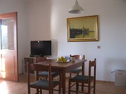 Apartmani Bako Komiza