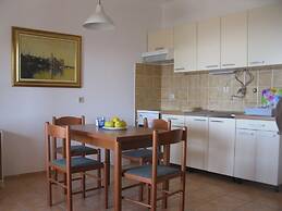 Apartmani Bako Komiza