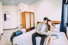 Khaosan Station Hostel