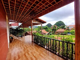 Ninh Binh Mountain Side Homestay & Cafe