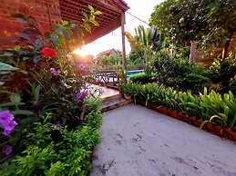 Ninh Binh Mountain Side Homestay & Cafe