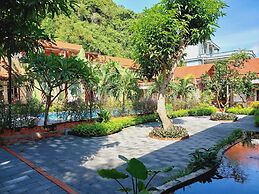 Ninh Binh Mountain Side Homestay & Cafe