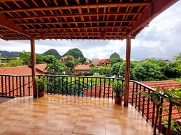 Ninh Binh Mountain Side Homestay & Cafe