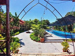 Ninh Binh Mountain Side Homestay & Cafe