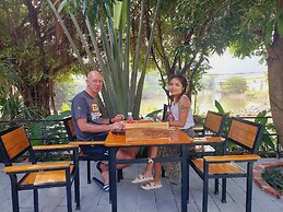 Ninh Binh Mountain Side Homestay & Cafe