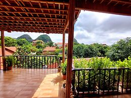 Ninh Binh Mountain Side Homestay & Cafe