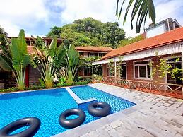 Ninh Binh Mountain Side Homestay & Cafe