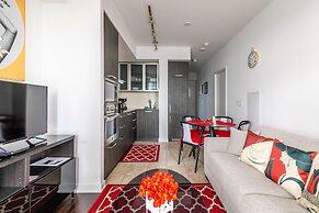 GLOBALSTAY. Maple Leaf Square