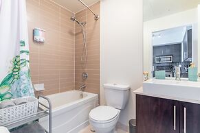 GLOBALSTAY. Maple Leaf Square