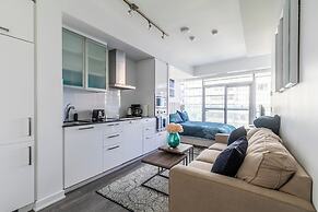 GLOBALSTAY. Maple Leaf Square