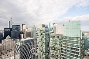 GLOBALSTAY. Maple Leaf Square