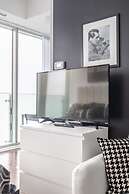 GLOBALSTAY. Maple Leaf Square