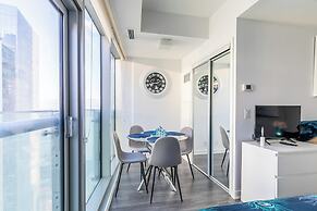 GLOBALSTAY. Maple Leaf Square