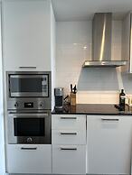 GLOBALSTAY. Maple Leaf Square