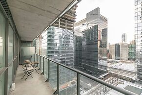 GLOBALSTAY. Maple Leaf Square