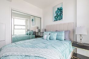 GLOBALSTAY. Maple Leaf Square