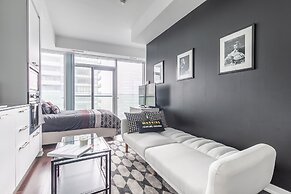 GLOBALSTAY. Maple Leaf Square