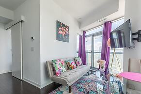 GLOBALSTAY. Maple Leaf Square