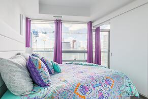 GLOBALSTAY. Maple Leaf Square