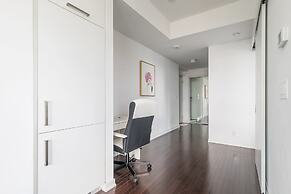 GLOBALSTAY. Maple Leaf Square